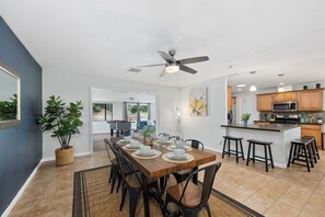 Dining - Game On! Endless Games & Huge Backyard w Parking! (San Diego)