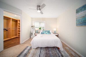 4 bedrooms, desk, iron/ironing board, travel cot - Game On! Endless Games & Huge Backyard w Parking! (San Diego)