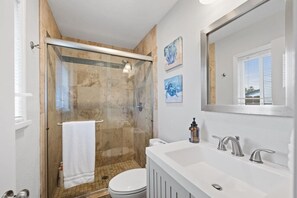 Hair dryer - Game On! Endless Games & Huge Backyard w Parking! (San Diego)