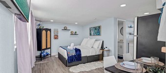 Delray Seacrest Cottage: Close to Beach & Downtown