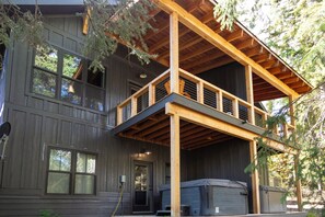 Exterior - New Build Ski in/Ski Out House w/Hot Tub (Whitefish)