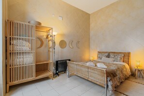 1 bedroom, iron/ironing board, WiFi, bed sheets - DuplexduBocage in the Heart of Setúbal (Setúbal)