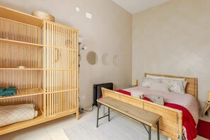 1 quarto, ferros/tábuas de passar roupa, Wi-Fi, roupa de cama