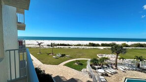Property grounds - Estero Beach & Tennis 205B - Beach View (Fort Myers Beach)