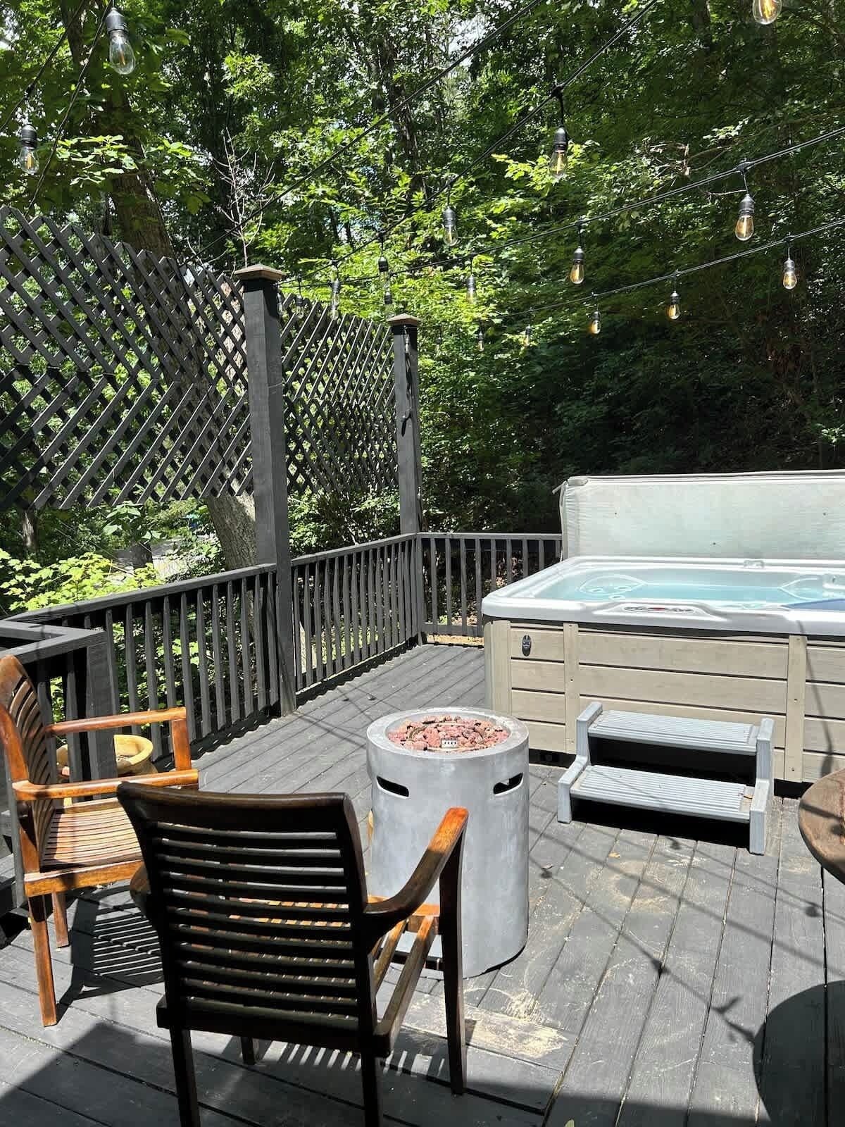 Bañera de hidromasaje al aire libre