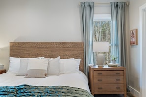 Ferienhaus, Mehrere Betten, Terrasse (McDonald Lakeside Cottage) | 4 Schlafzimmer