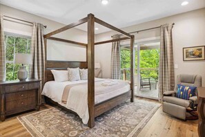 House, Multiple Beds, Patio (McDonald Lakeside Cottage) | 4 bedrooms - Mcdonald Lakeside Cottage (Sevierville)