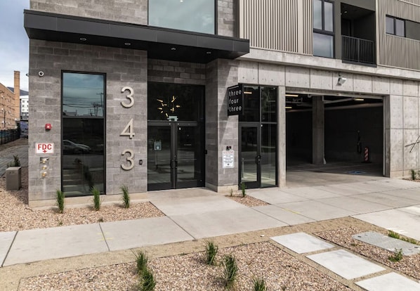 Exterior - Landing Apartments Downtown Salt Lake City Near Trolley Square (Salt Lake City)