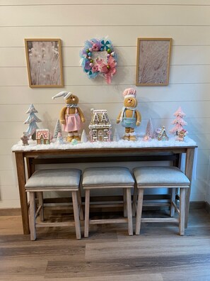 Nhà gỗ, nhiều giường, bồn tắm nước nóng, quang cảnh vườn (Little Haven Chalet) | Nội thất