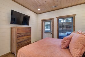 Nhà gỗ, nhiều giường, bồn tắm nước nóng, quang cảnh vườn (Little Haven Chalet) | 3 phòng ngủ 