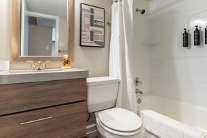 Apartment (1 Bedroom) | Bathroom | Free toiletries, hair dryer, towels, soap - Landing Apartments Near AT&T Stadium & Six Flags (Arlington)