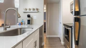 アパートメント (1 Bedroom) | 専用キッチン | 冷蔵庫、電子レンジ、オーブン、コンロ