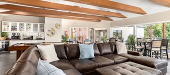 Landing Apartments Near AT&T Stadium & Six Flags