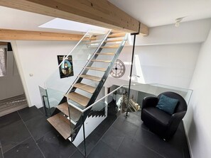 Interior - 15 min. from Lake Constance, spacious loft apartment, roof terrace, pet-friendly (Meersburg)