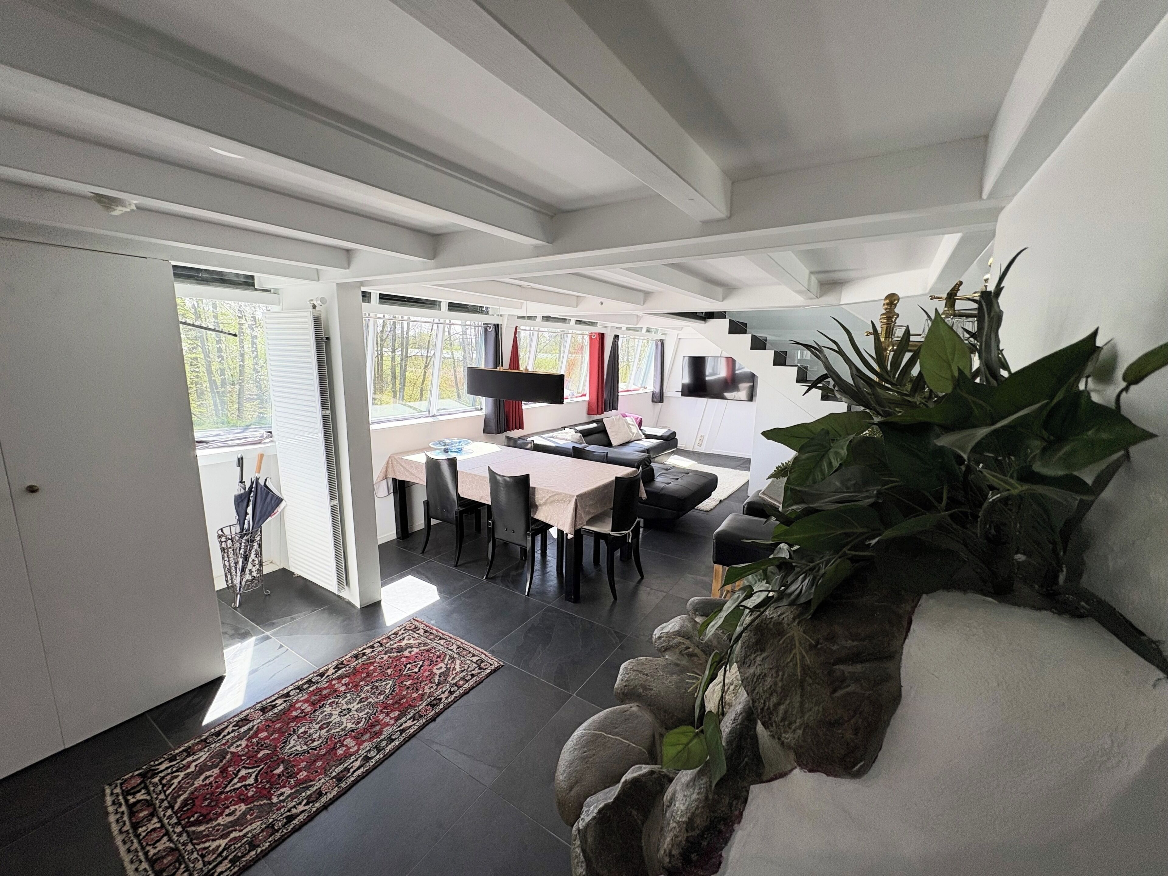 15 Minuten Vom Bodensee, Großzügiges Loft-apartment, Dachterrasse, Pet-friendly - Meersburg