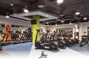 Fitness facility - Premium Iconic Beachside JBR Stay (Dubai)