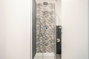 Shower, eco-friendly toiletries, hair dryer, bidet - [Bari Oberdan Home & Charm 1] Central Apartment (Bari)