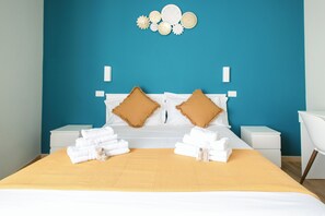 2 Schlafzimmer, Zimmersafe, Schreibtisch, Bügeleisen/Bügelbrett