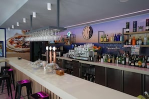 Bar (on property) - Pensión Angel (Huelma)