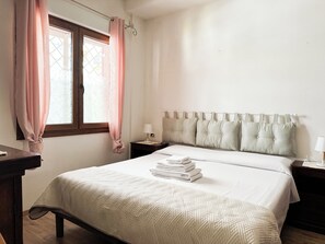 3 habitaciones, tabla de planchar con plancha y wifi gratis 