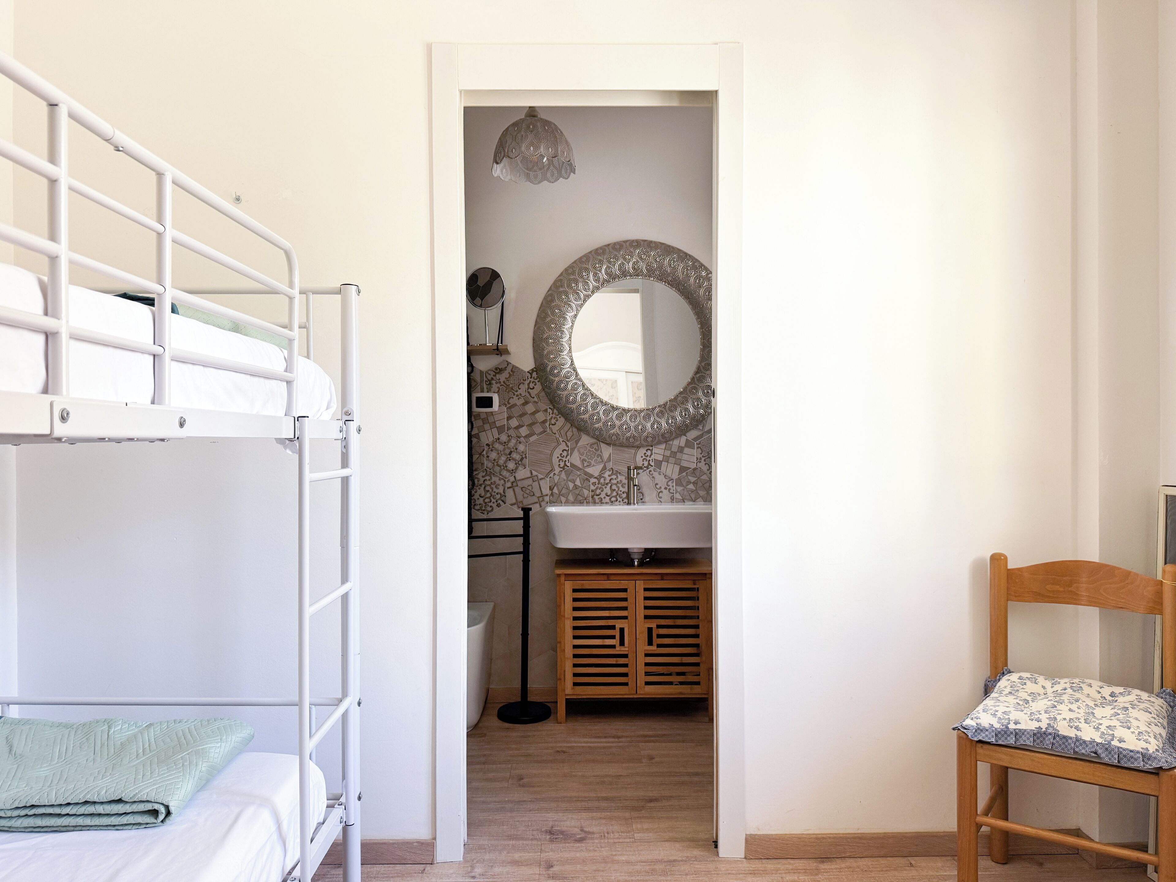 3 soverom, strykejern/-brett, wi-fi (inkludert) og sengetøy