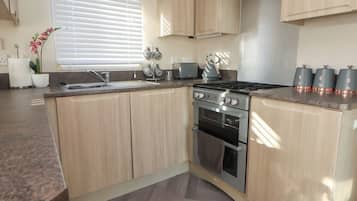 Utensilis de cuina, vaixella i coberteria