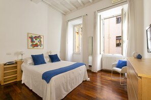 2 bedrooms, free WiFi, bed sheets, wheelchair access - Luxury Suite in the center of Rome (Roma)