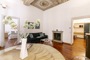 Interior - Luxury Suite in the center of Rome (Roma)