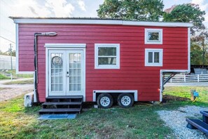 Exterior - Together Built Farm & Stay - 9.5 acres of bliss! (Asheville)