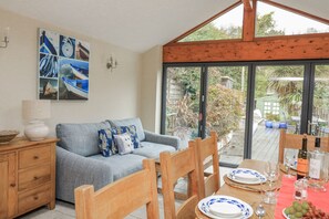Living area - Shipwrights, 11 Coronation Road (Salcombe)