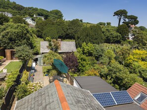 Property grounds - Shipwrights, 11 Coronation Road (Salcombe)