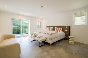 6 habitaciones, tabla de planchar con plancha, wifi y ropa de cama 