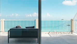 Property grounds - Amazing ocean front 6-bedroom villa in Grand-Case Saint-Martin (Grand-Case)