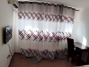 Standard Double Room, City View - Hotel Nguela (Yaoundé)