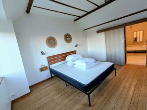 2 間睡房、熨斗/熨衫板、免費 Wi-Fi、床單