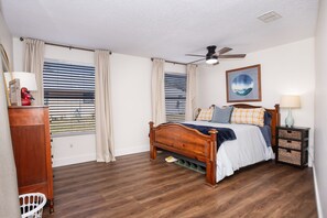 3 bedrooms, iron/ironing board, free WiFi, bed sheets