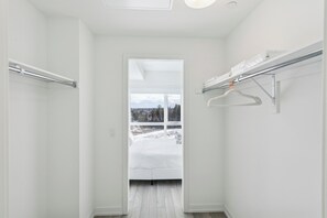 2 chambres, fer et planche à repasser, accès Internet, draps fournis