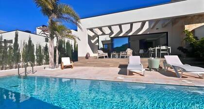 3-bedroom villa with private pool at Font del Llop golf course