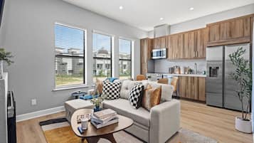 Televisión y chimenea