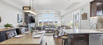 Peak Paradise: Hot Tub + Steps to Slopes