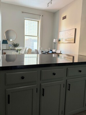 Interior - Downtown Cleveland Suite (Cleveland)