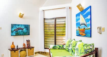 Karimu Beach Hive #2 - 350m to the pristine white sands of Diani Beach