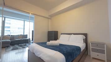 Quarto casal luxo, sacada, vista para a cidade | Roupas de cama premium, Wi-Fi de cortesia, roupa de cama