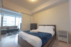 Deluxe Double Room, Balcony, City View - Toronto Inn York (Toronto)