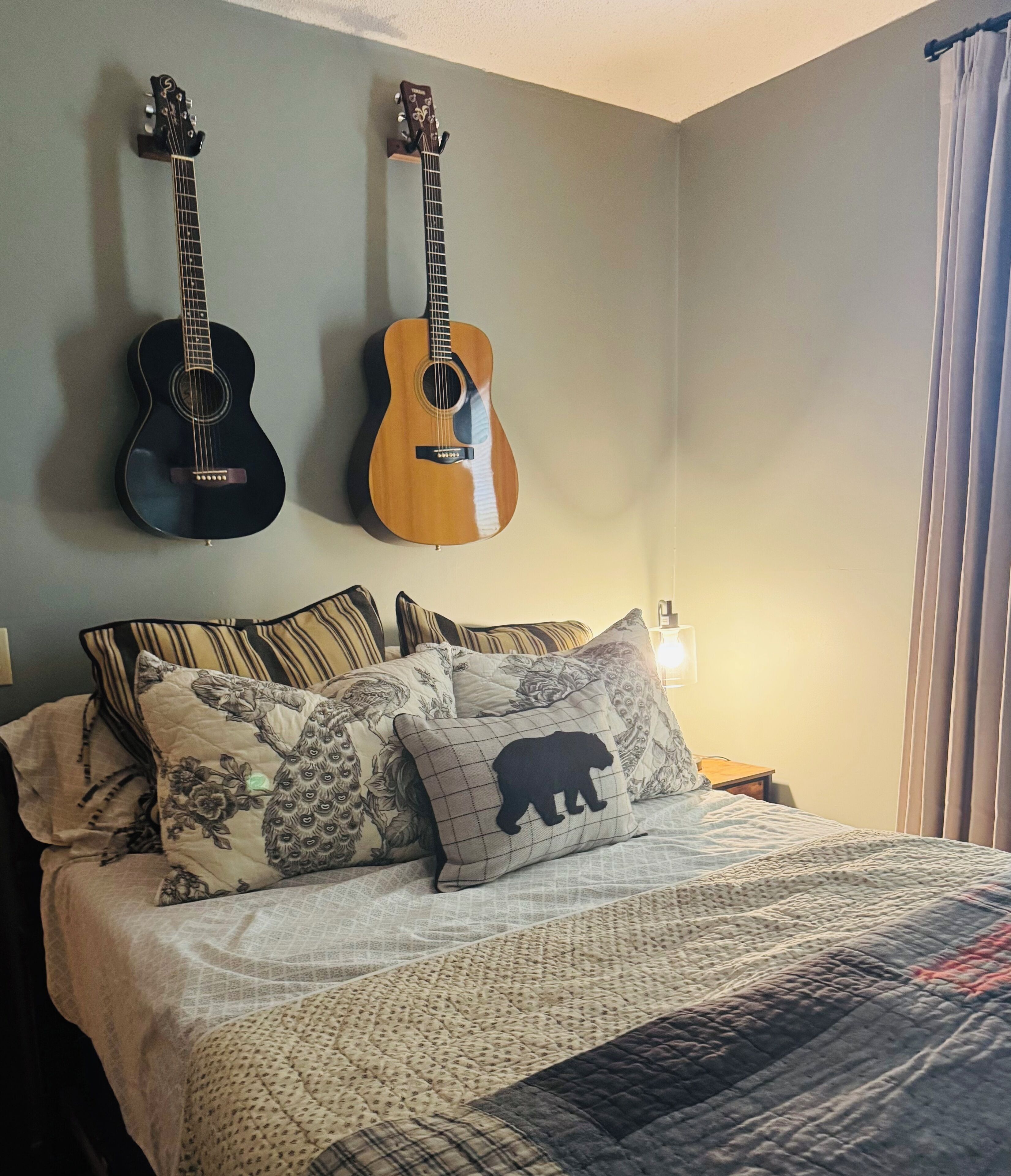 3 bedrooms, iron/ironing board, free WiFi, bed sheets