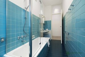Departamento, 2 habitaciones, balcón, vista a la ciudad | Baño