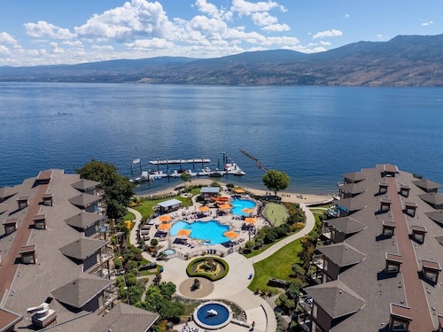 Lakefront Resort Condo with Pool