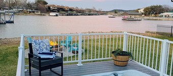 Lakefront Retreat - Deep Water Dock, Hot Tub, Game Garage, Bunkhouse