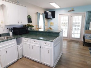 Interior - Ocean Lakes 1222 | Charming 2-Bdrm 2 bath Retreat sleeps 6, Golf cart (Myrtle Beach)