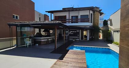 Luxury House in Gated Community in Metropolitan Area